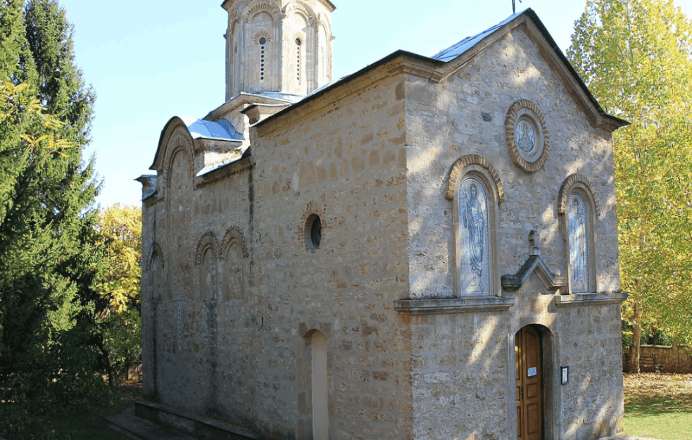 KO VERUJE, NJEMU I POMAŽE: Manastir Koporin i duhovna riznica i bolnica

